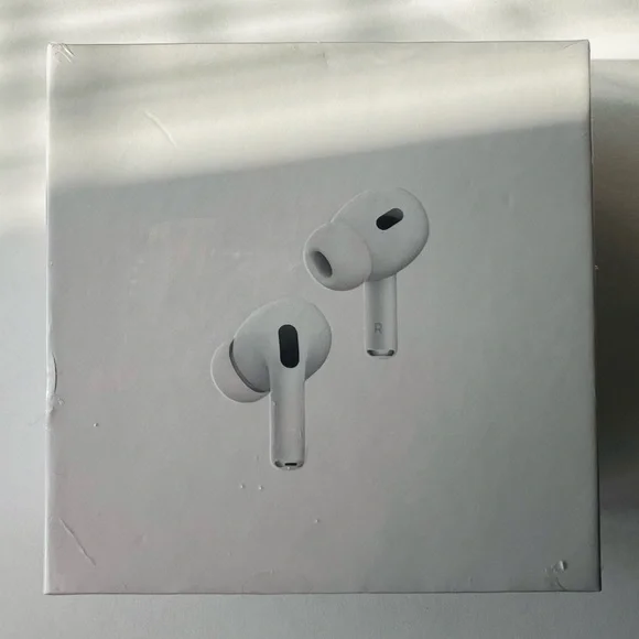Airpods pro 2nd gen with magsafe wireless charging USB-C